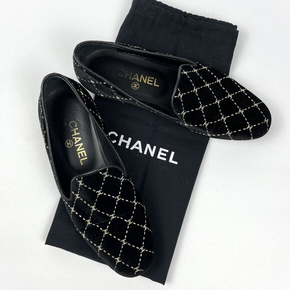 Chanel CC Logo Velvet Moccasin Loafers Black - Picture 1 of 12